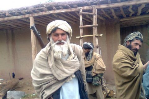 بهسود: پشتون های کوچی طالب در حال غارت اموال مردم هزاره