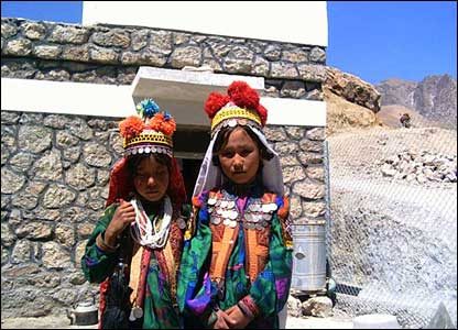 These local girls in traditional clothes came to the clinic in Daikondi