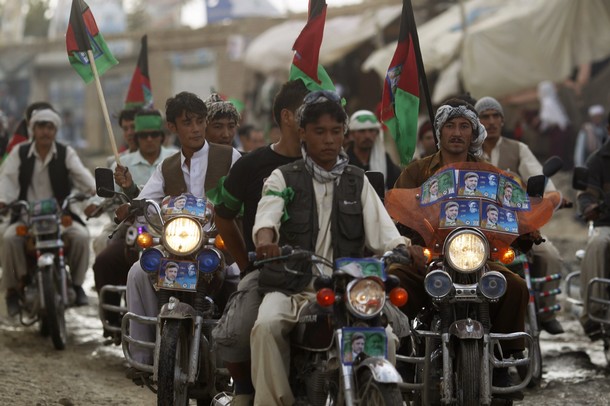 Supporters of Haji Mohammad Mohaqiq, an ethnic Hazara member of Parliament/ Reuters Pictures